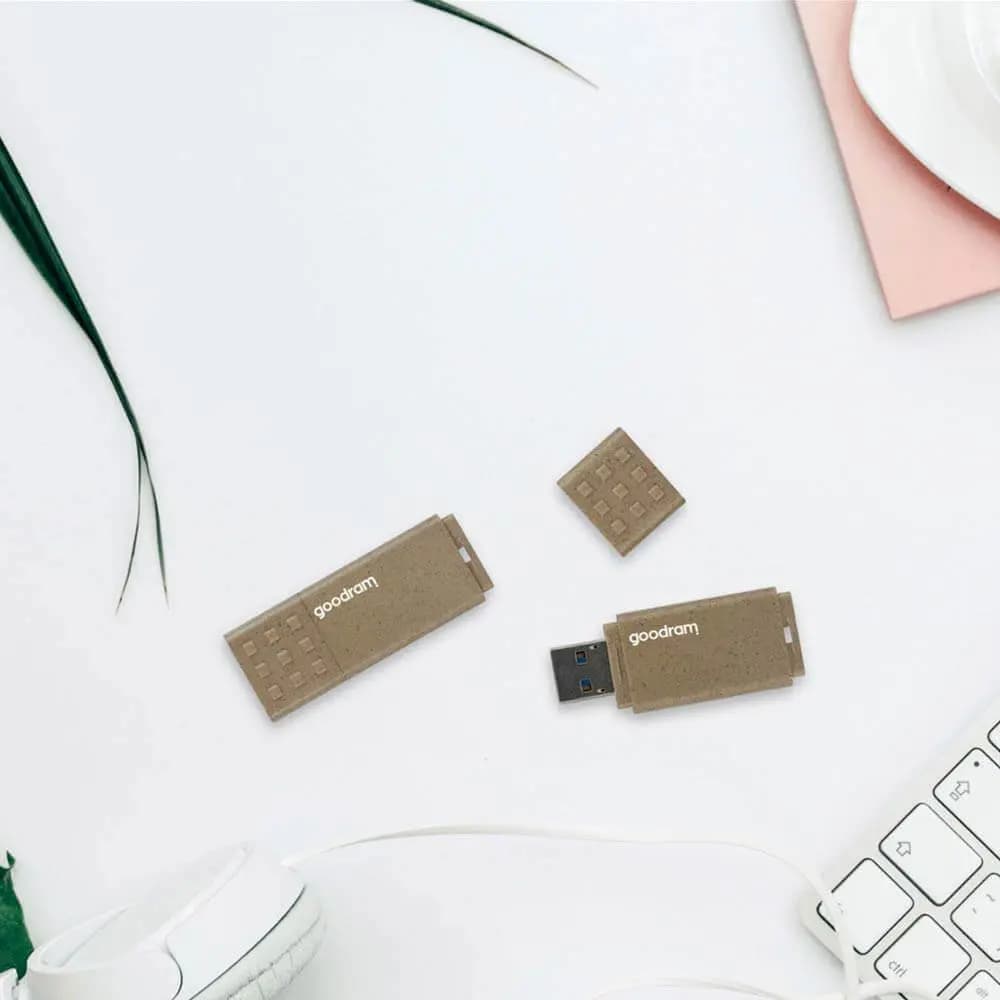 Clé USB 3.0 Goodram 64 Go - Vue 2