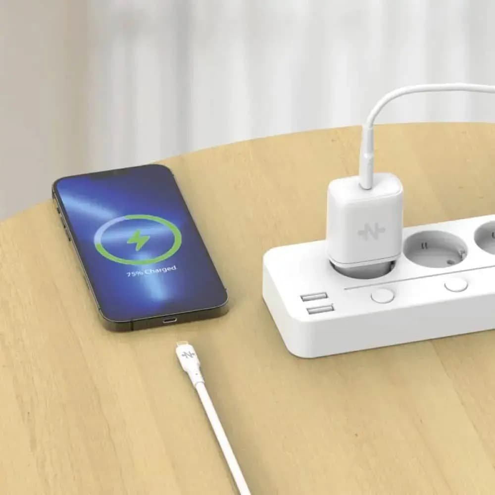 Chargeur secteur USB-C 25W charge rapide + câble Lightning (1m) – CONNECT Blanc