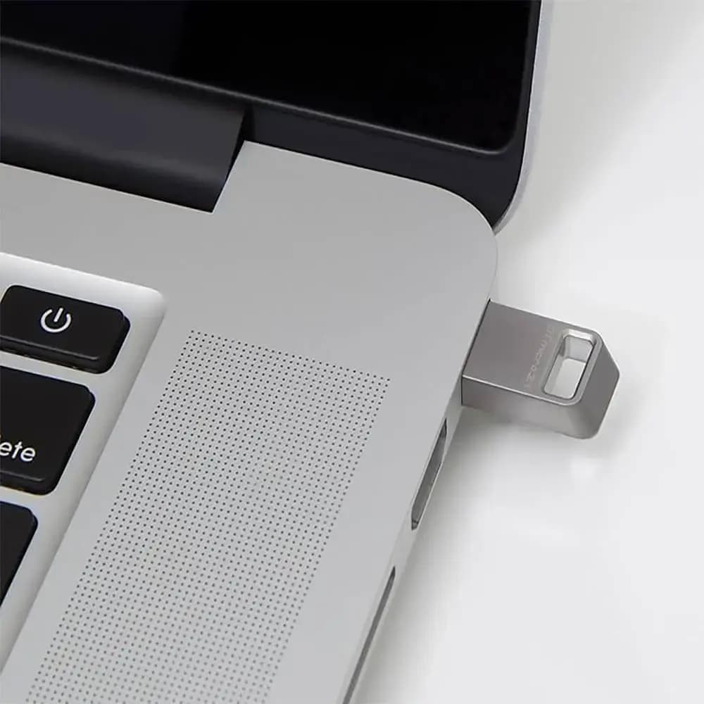 Clé USB 3.2 Kingston 128 Go Métal 