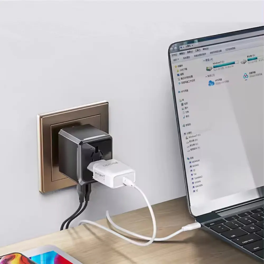 Adaptateur secteur universel avec 4 USB - Compatibilité mondiale - Yesido Noir - Vue 2
