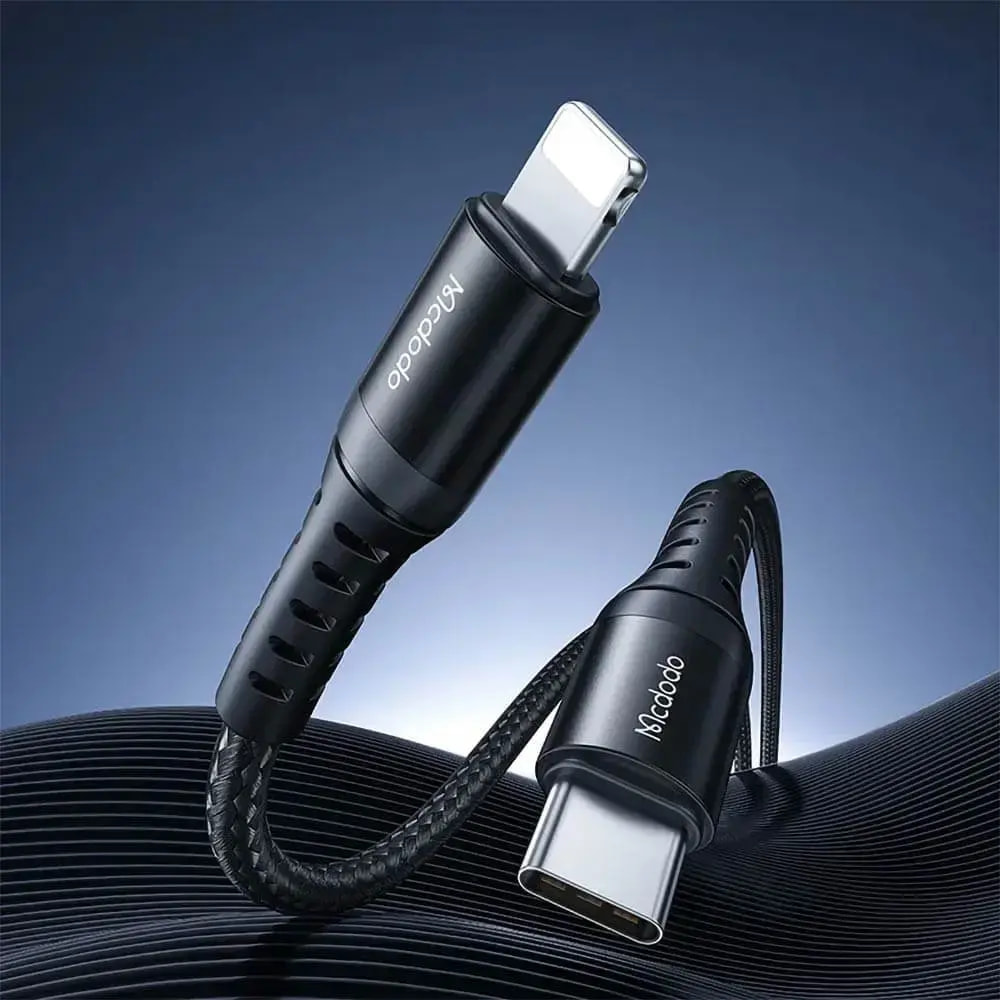 Câble Data USB-C vers Lightning Mcdodo 36W (1m) Noir - Vue 3