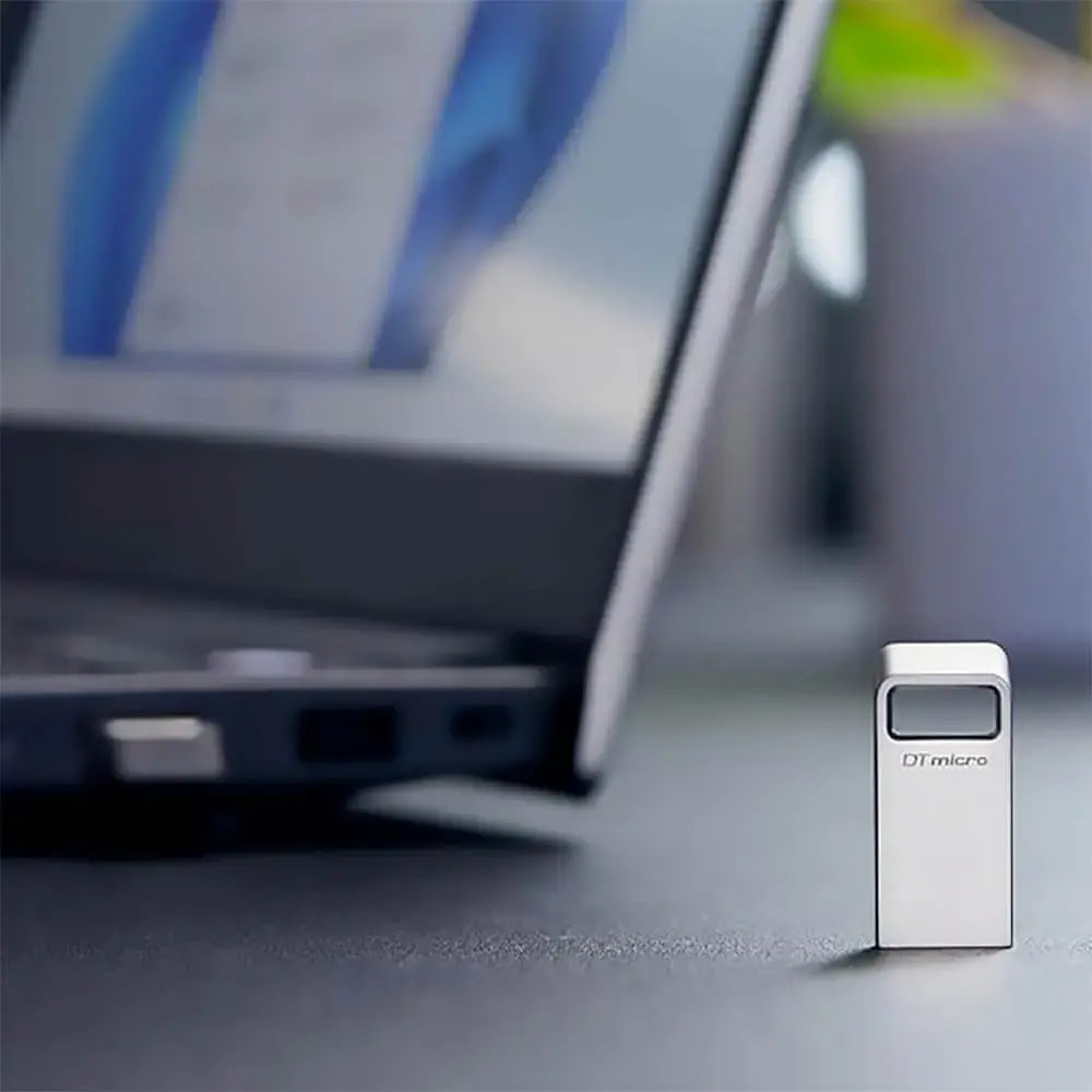 Clé USB 3.2 Kingston 128 Go Métal  - Vue 3
